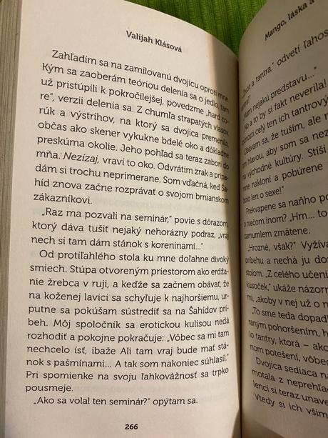 Krásna kniha evita press mango láska karí, 