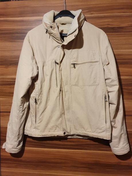 Teplá bunda, gate,l