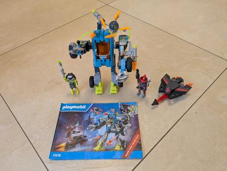 Playmobil robot,
