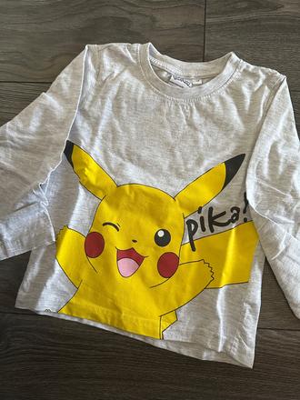 Tricko pikacu, disney,110