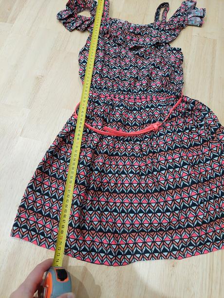 Zaujímavé šaty, c&a,140