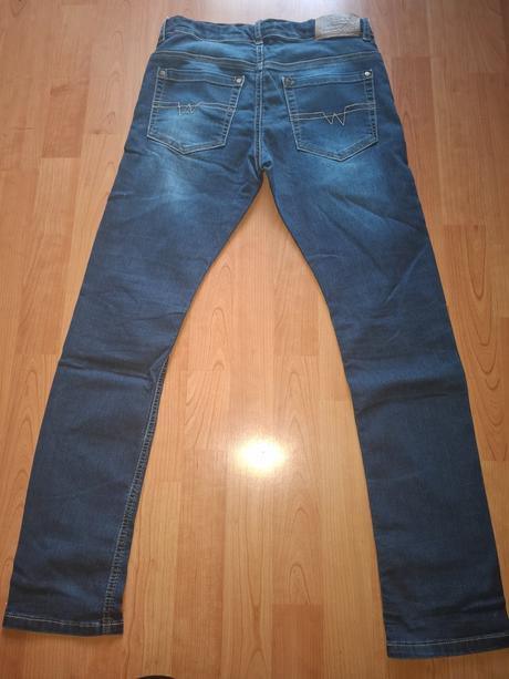 Chlapčenske rifle, 158