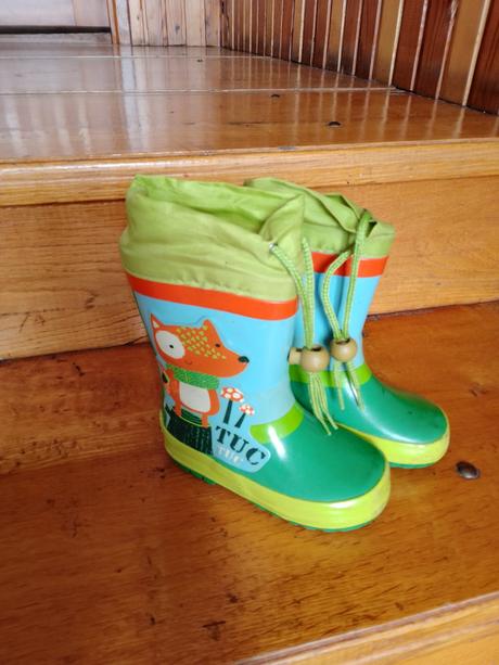 Gumáky s liškou, 22