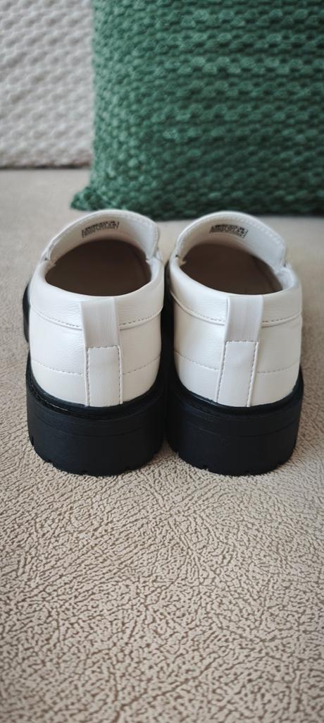 Loafery s prackou, reserved,39