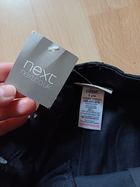 Elegantné šortky s trblietavým opaskom, next,110