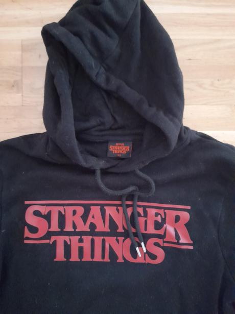 Párkrát nosené čierne pulóvre v.158/164,cena iba 3, 164