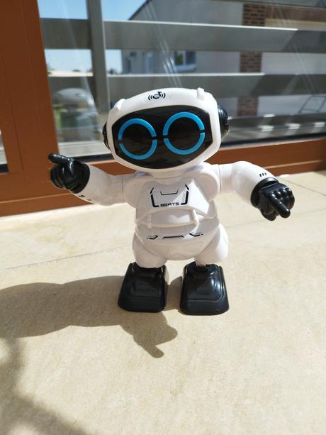 Tancujúci robot, 