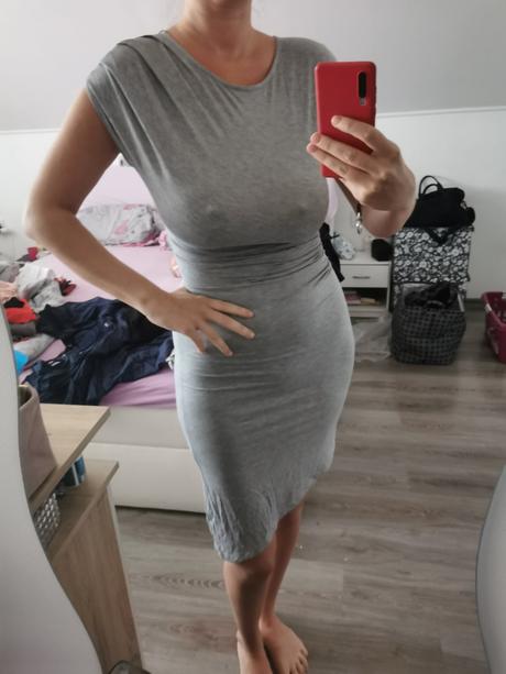 Asymetrické sivé saty, m