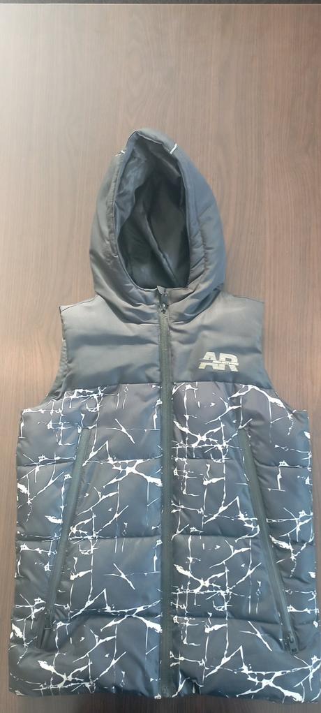 Chlapčenská vesta 146/152, takko,146