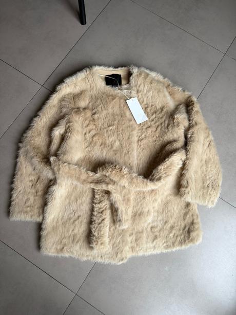 Zara kozuch c. m, zara,m