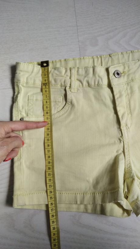 Žlté kraťasy, takko,152