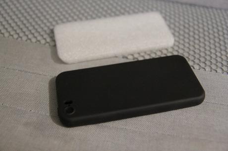 Čierny silikónový kryt na iphone 5/5s, 