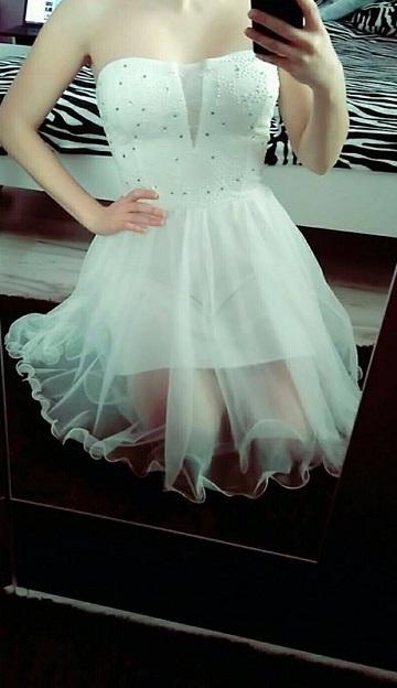 Maslovo-biele elegantné šaty, m