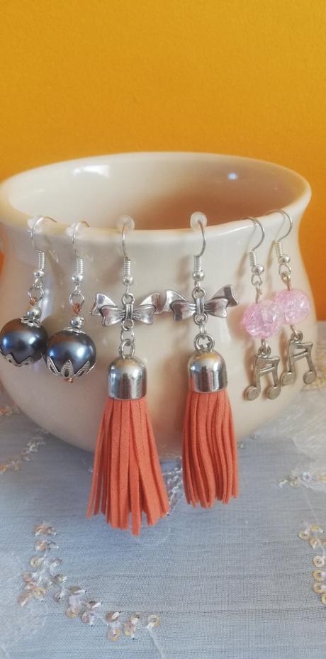 Mix bižutérie a dekorácií,