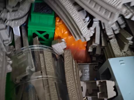 Rc dráha vláčik thomas a vláčiky tomica 85413,