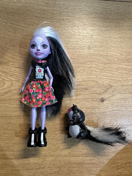 Bábiky enchantimals, 