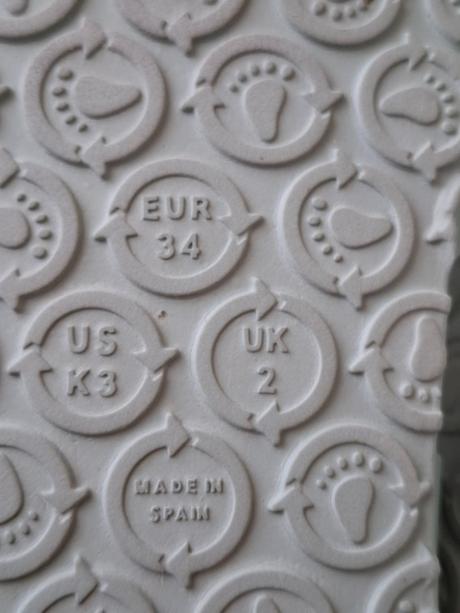 Sandálky natural world, 34