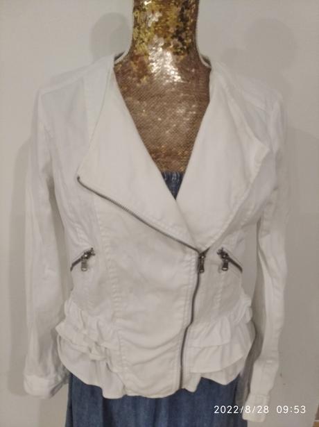 Biela bunda s volánikmi, m