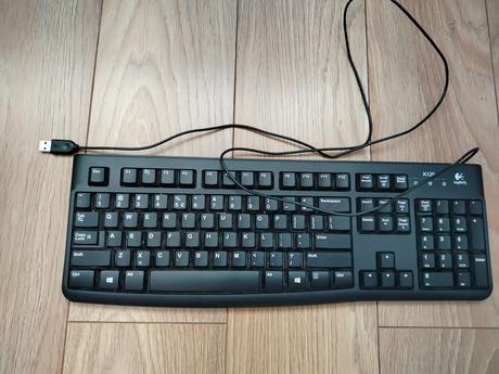 Klávesnica  logitech k120, 