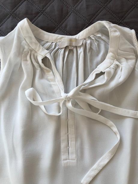 Biela elegantná blúzka z viskózy, 34