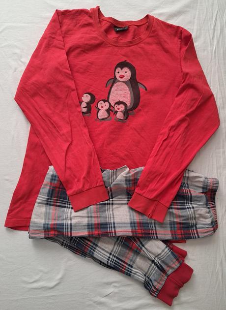 Pyžamo "tučniaci" 158/164, slovenka,164