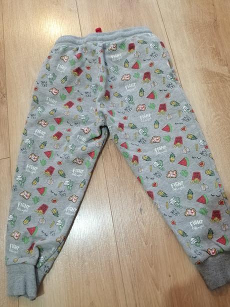 Tepláky, lupilu,104