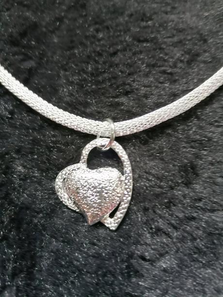 Retiazka,hodinky, náramky,náušnice,šperky, 