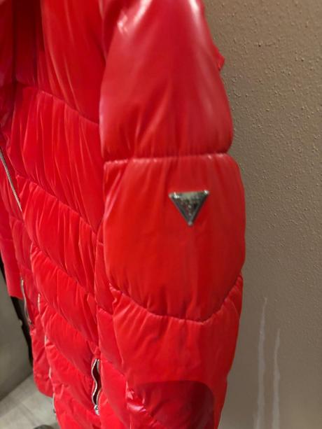 Luxusná lesklá vetrovka guess, guess,170