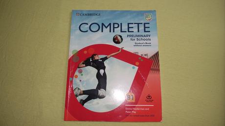 Ucebnica complete preliminary for schools, 