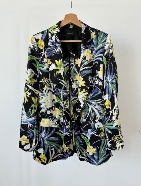 Zara sako, zara,m