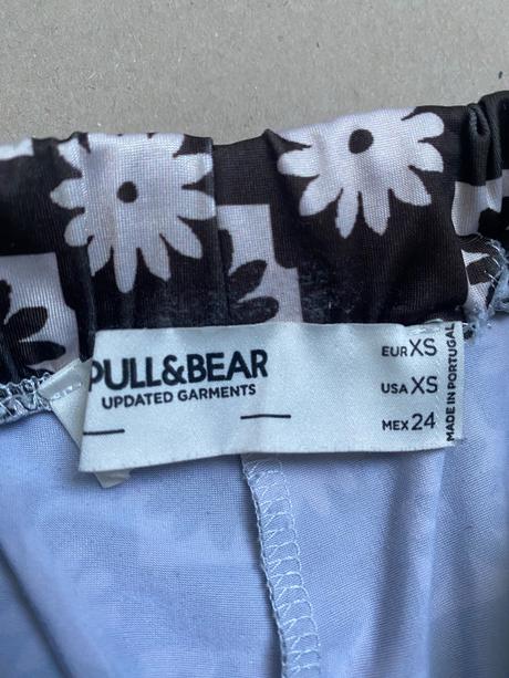 Flare pants s kvetinkami, pull&bear,xs