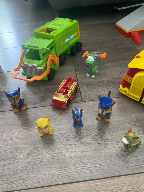 Paw patrol / labkova patrola centrala,