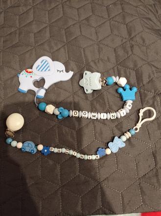 Hryzatko a retiazka s menom dominik,