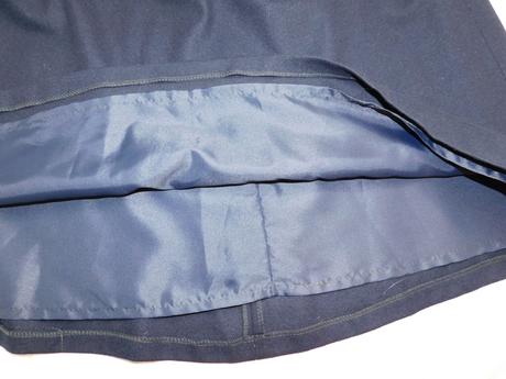 Luxusny trachten vlneny kostym, 38