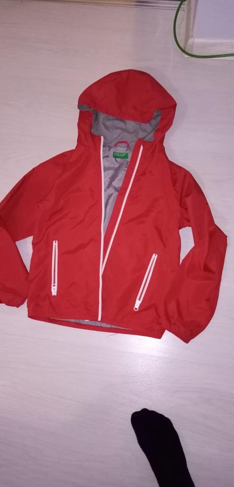 Jarna bunda, benetton,140