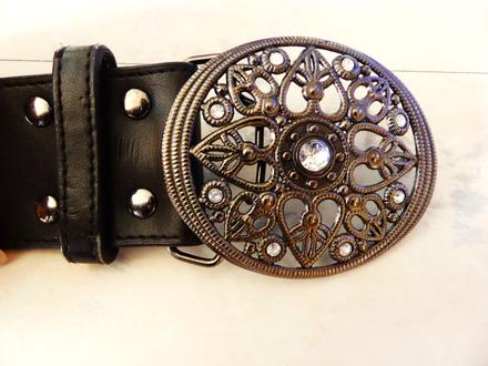 Opasok s krásnou sponou, 