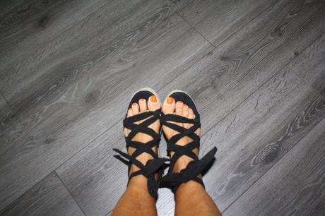 Cierne viazacie sandalky, 39