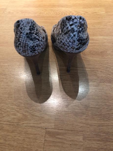 Guess lodicky, guess,40