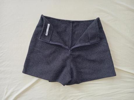 Zateplená kratasova sukňa, sinsay,s