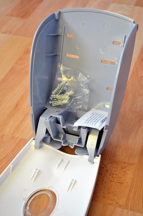 Davkovac mydla a dezinfekcie soft care line,