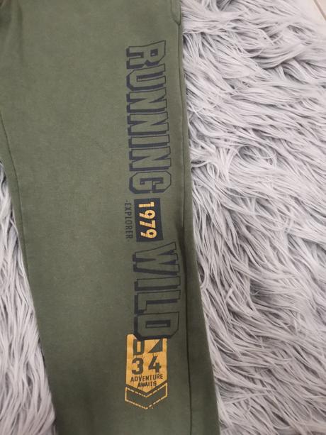 Zelené tepláky, pepco,140