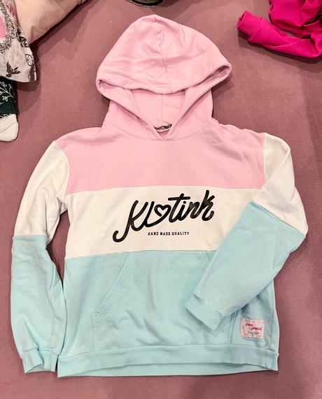 Krasna mikina oteplená, s