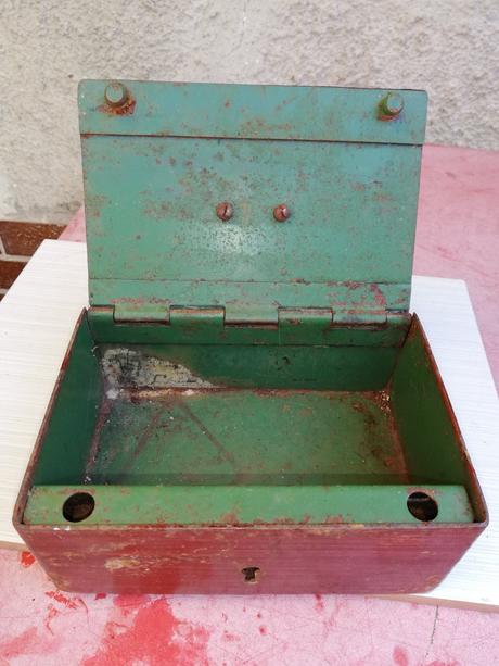 Stará železná truhlička, 