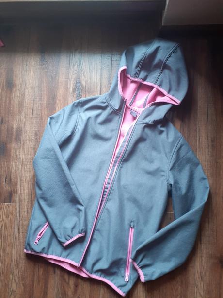 Dievcenska bunda, 146