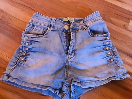 Šortky s, s