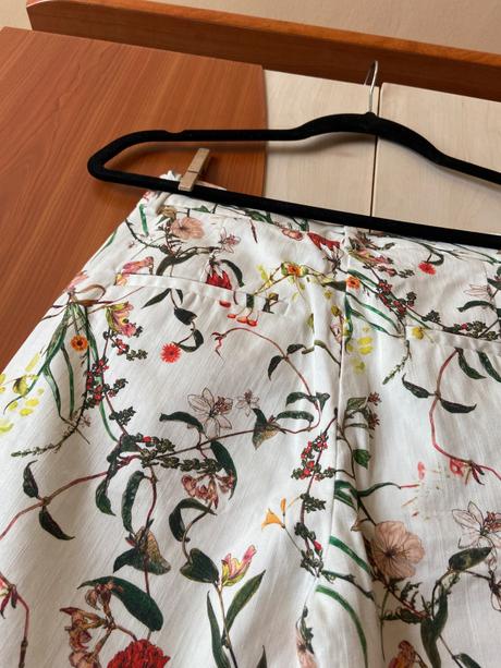 Kvietkované nohavice, zara,xs