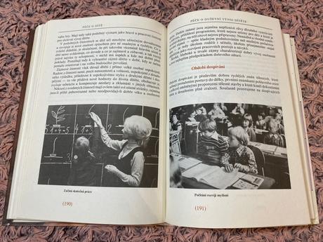 Krásna stará retro kniha péče o dítě švejcar josef, 