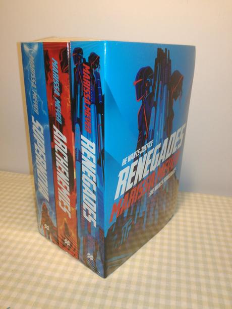 Marissa meyer renegades, 