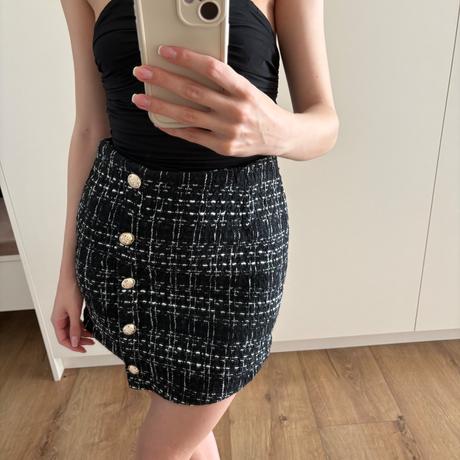 Čierna károvaná sukňa, s