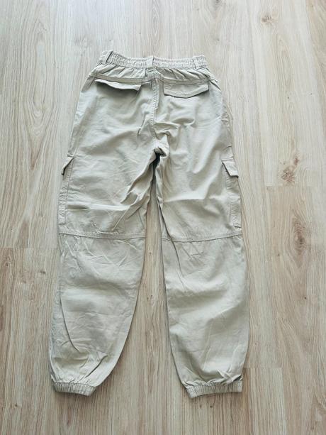 Štýlové cargo nohavice značky bershka, bershka,s